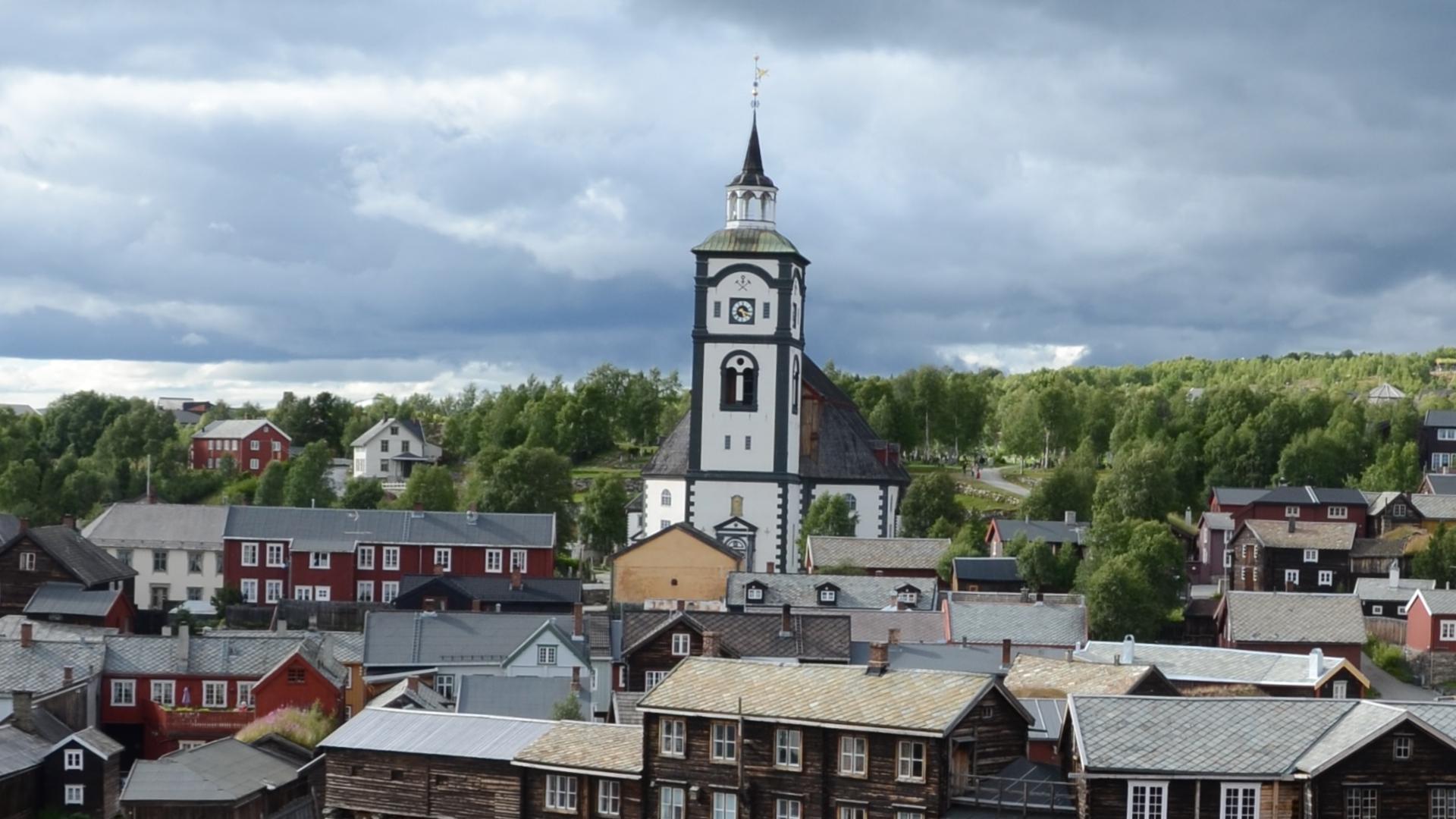 Røros Church: Bergstadens Ziir