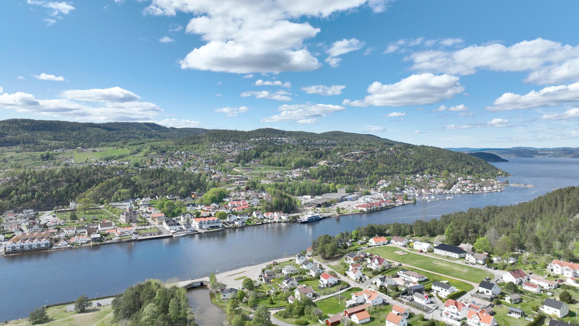 Svelvik-Verket Ferry