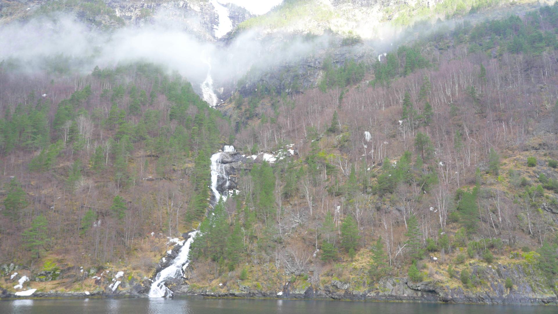 Lægdafossen
