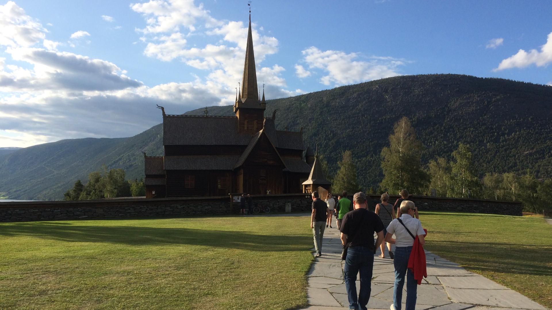 Lom Stave Church